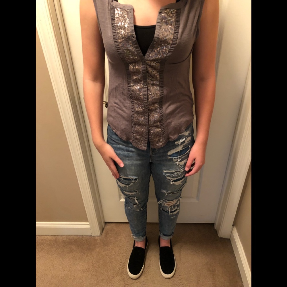 sleeveless button up shirt; Color: Gray; Size: XS